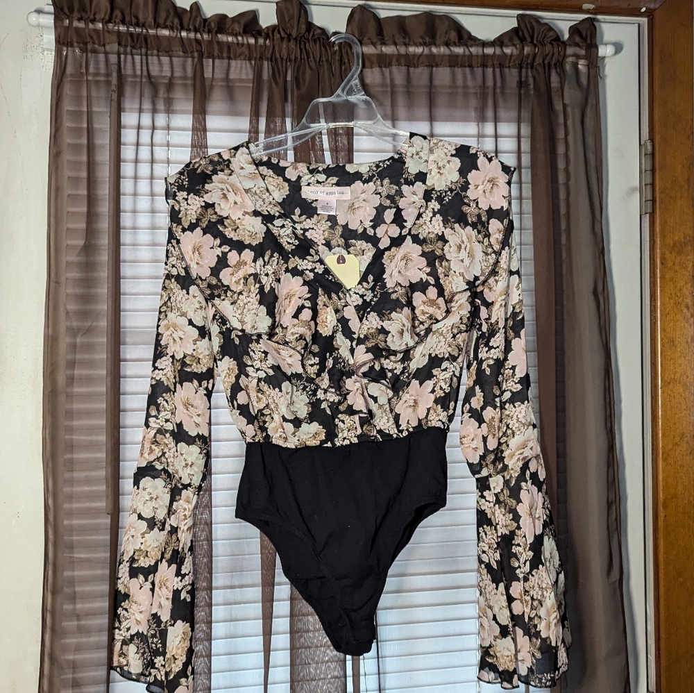 NWT Long Sleeve Sheer Bodysuit Band of Gypsies Small